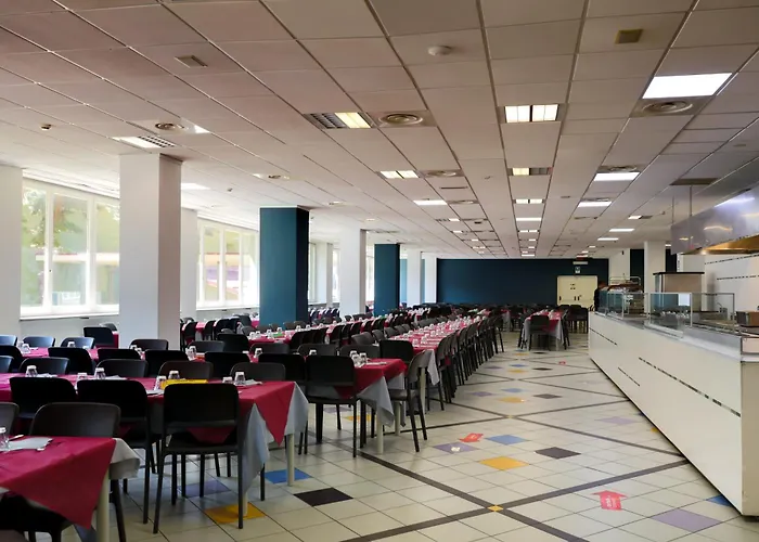 Отель Villaggio Olimpico Бардонеккия