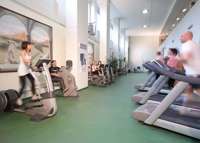 Отель Villaggio Olimpico 3*